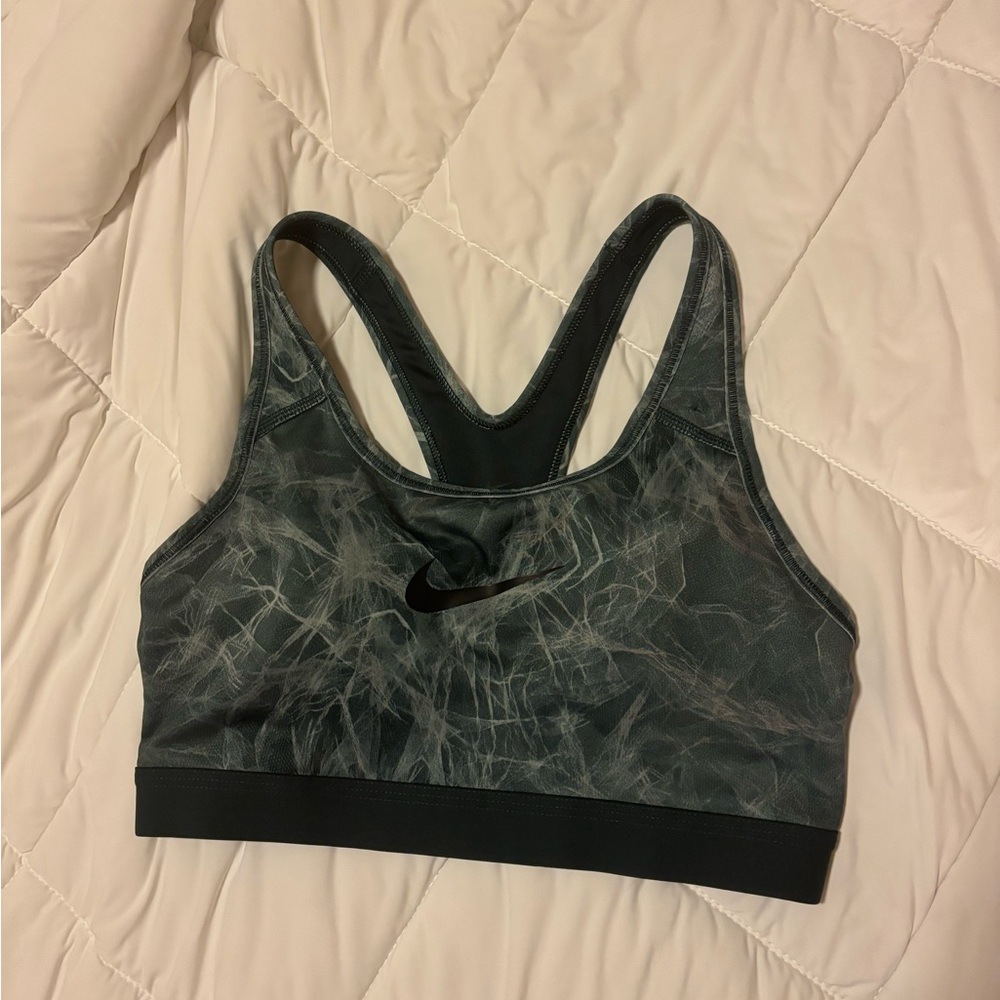Nike Women's Green Marble Patterned Sports Bra Small